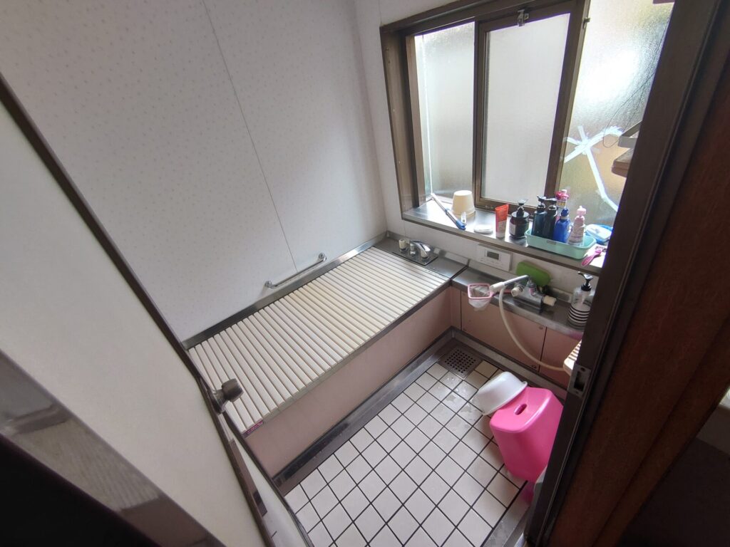 お風呂場before