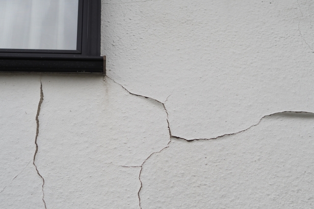 外壁 ひび割れ